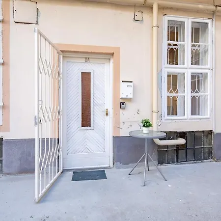 Apartment Cute For Couples